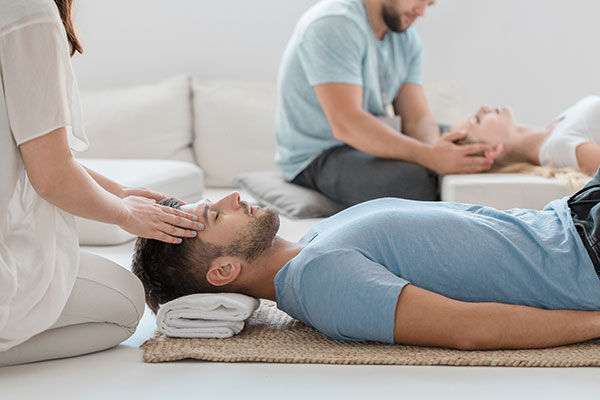 Qué puede causar mareo y dolor de cabeza